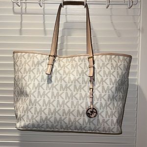 Michael Kors Jet Set Logo Tote Large